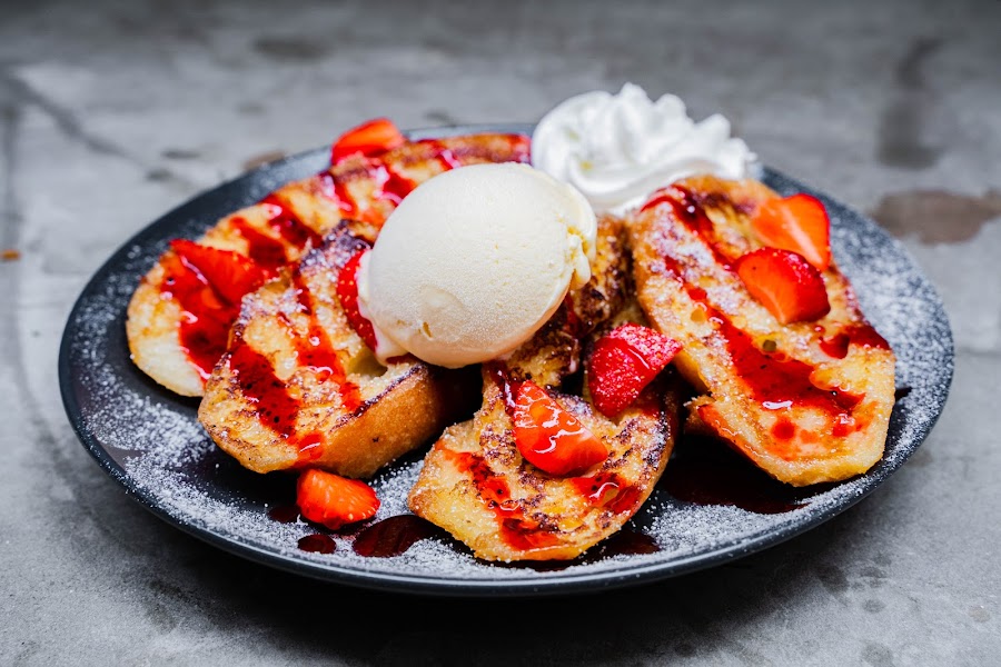 Buzz Cafe by ANELLAの写真