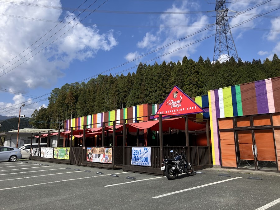 THE RIVERSIDE CAFEの写真